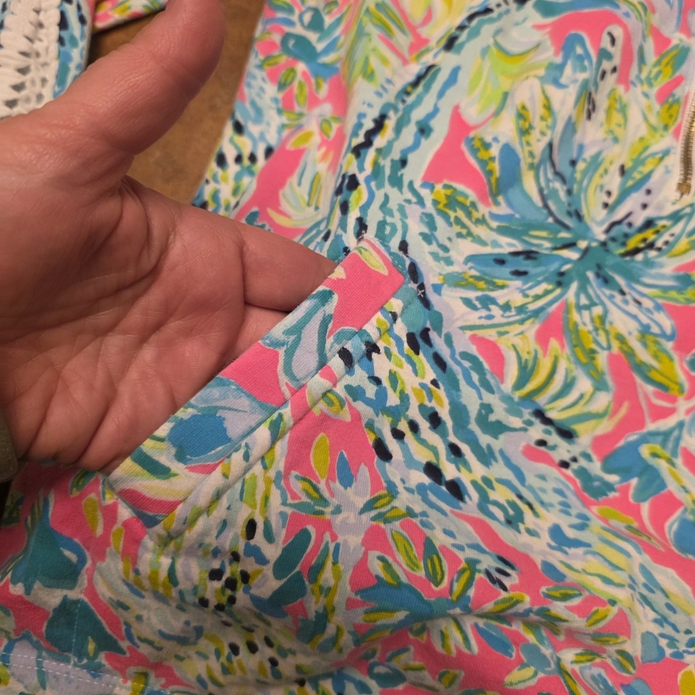 Lilly Pulitzer Pullover Sweatshirt Size XS - Picture 16 of 16